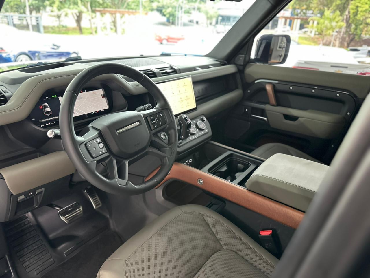 LAND ROVER Defender 110 3.0 24V 4P D300 TURBO DIESEL MHEV X-110 AWD AUTOMÁTICO
