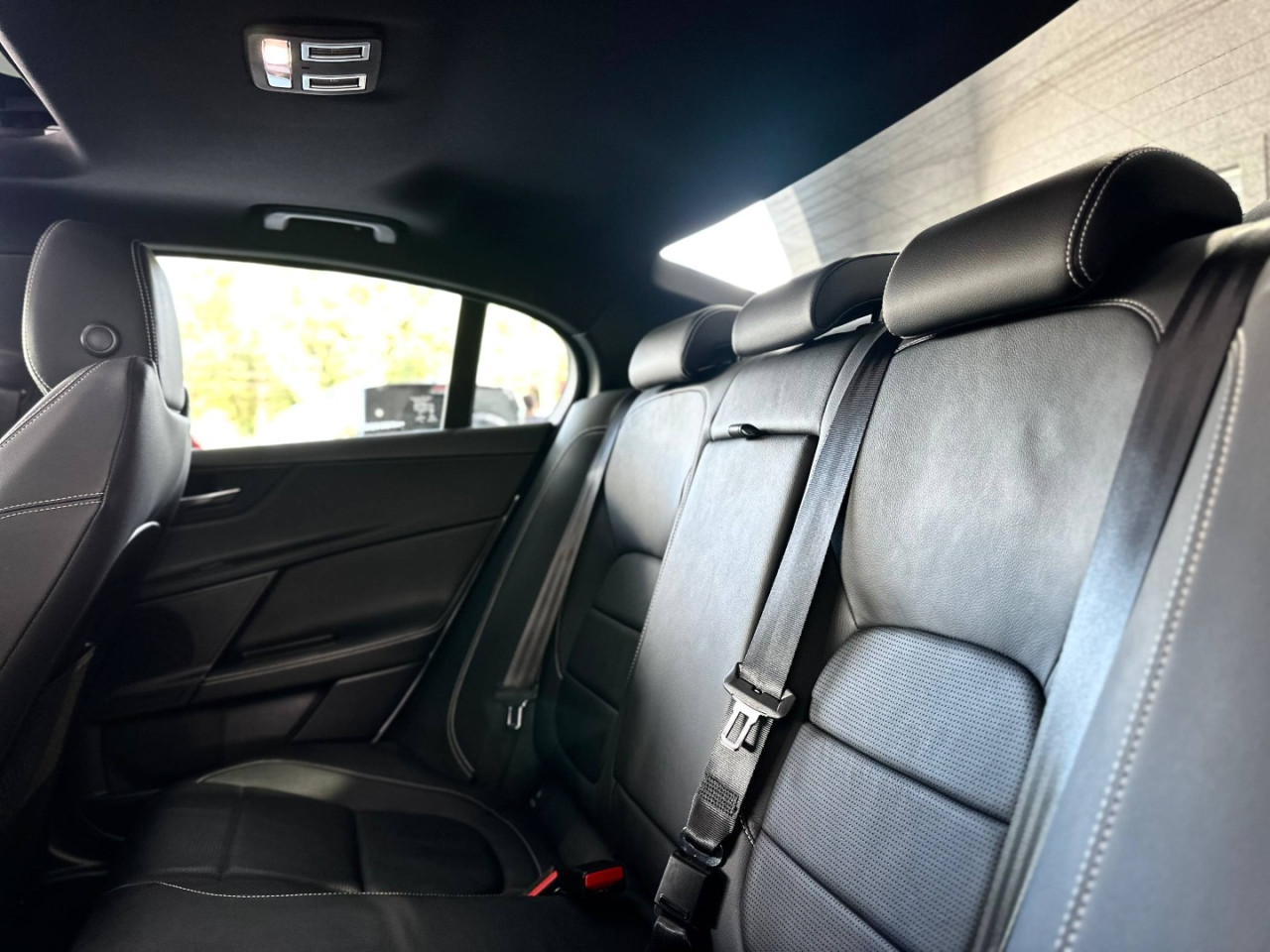 JAGUAR XE 2.0 16V 4P SI4 R-SPORT TURBO AUTOMÁTICO