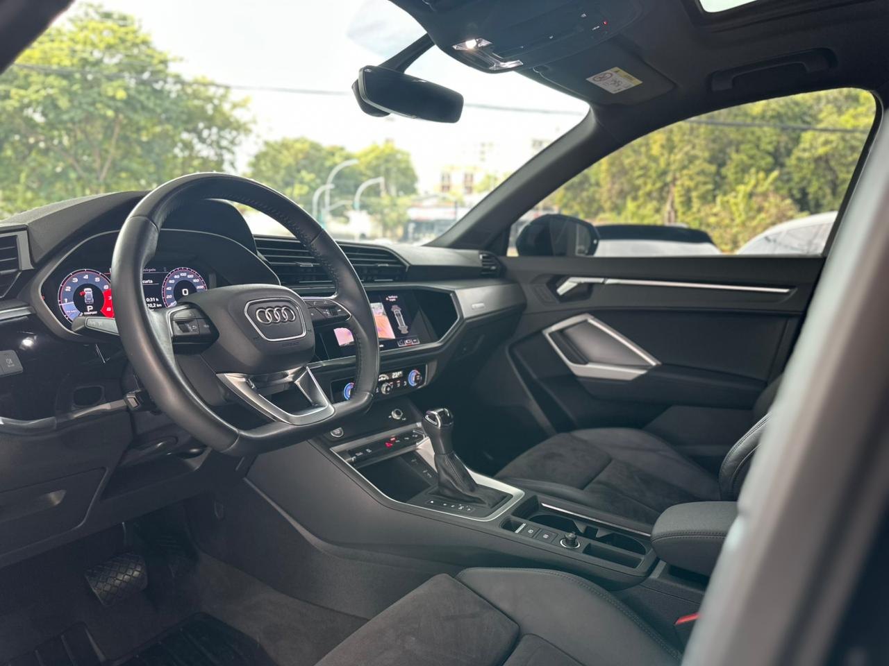 AUDI Q3 1.4 4P 35 TFSI BLACK S LINE S-TRONIC AUTOMÁTICO