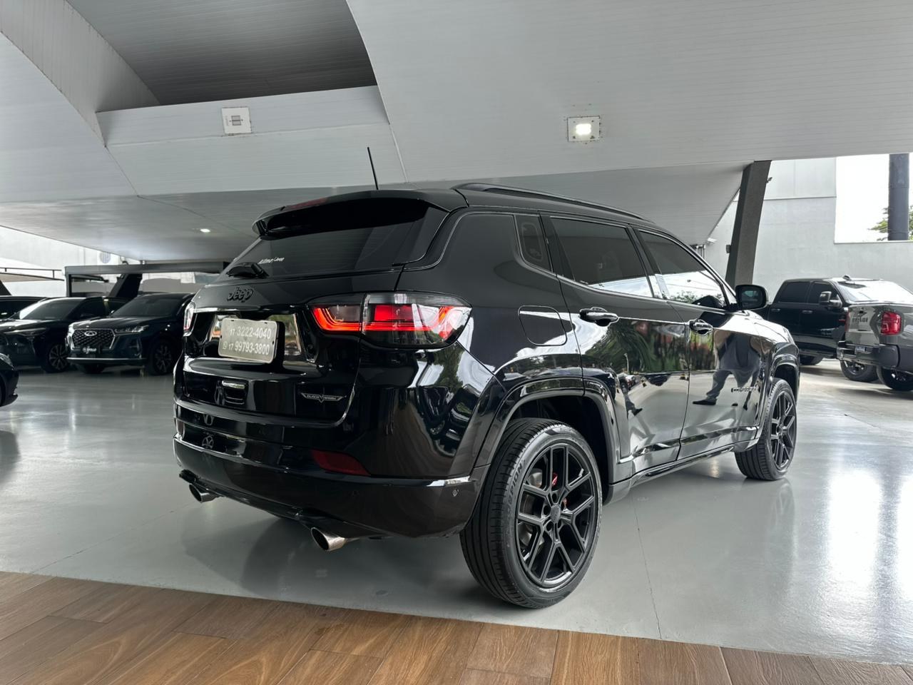 JEEP Compass 2.0 16V 4P HURRICANE 4 TURBO BLACKHAWK AUTOMÁTICO AT9
