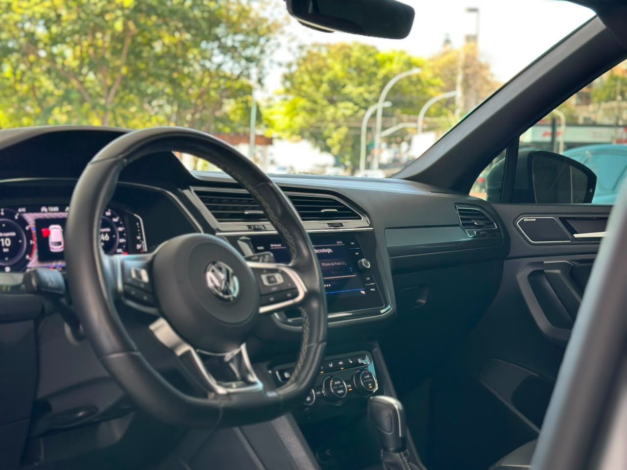 VOLKSWAGEN Tiguan 2.0 16V 4P TSI 300 TURBO R-LINE AUTOMÁTICO