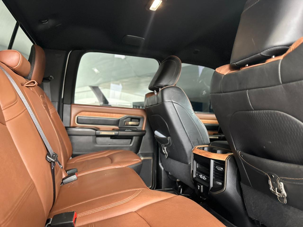 RAM 3500 6.7 I6 LIMITED LONG HORN CABINE DUPLA 4X4 TURBO DIESEL AUTOMÁTICO