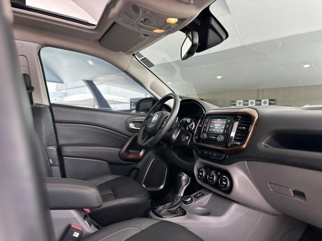 FIAT Toro 2.0 16V 4P VOLCANO 4WD TURBO DIESEL AUTOMÁTICO