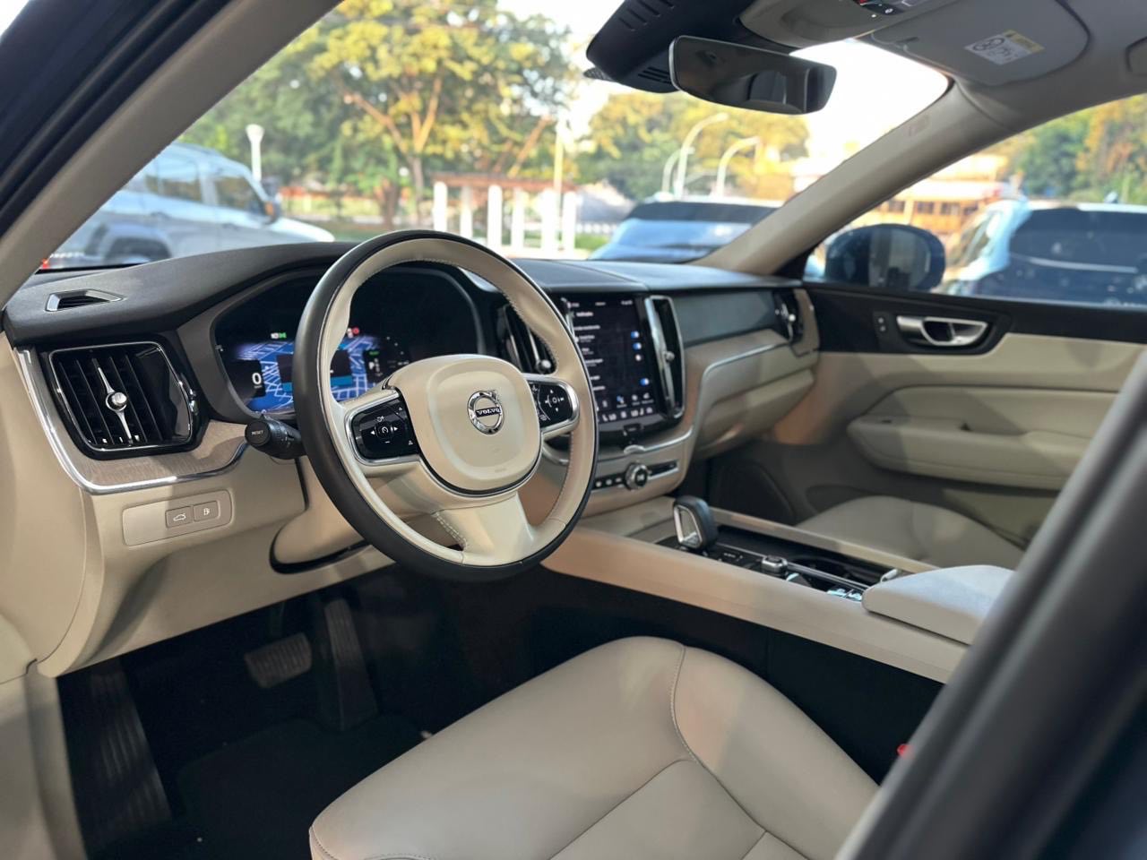 VOLVO XC60 2.0 16V 4P T8 RECHARGE HÍBRIDO PLUS AWD TURBO GEARTRONIC AUTOMÁTICO