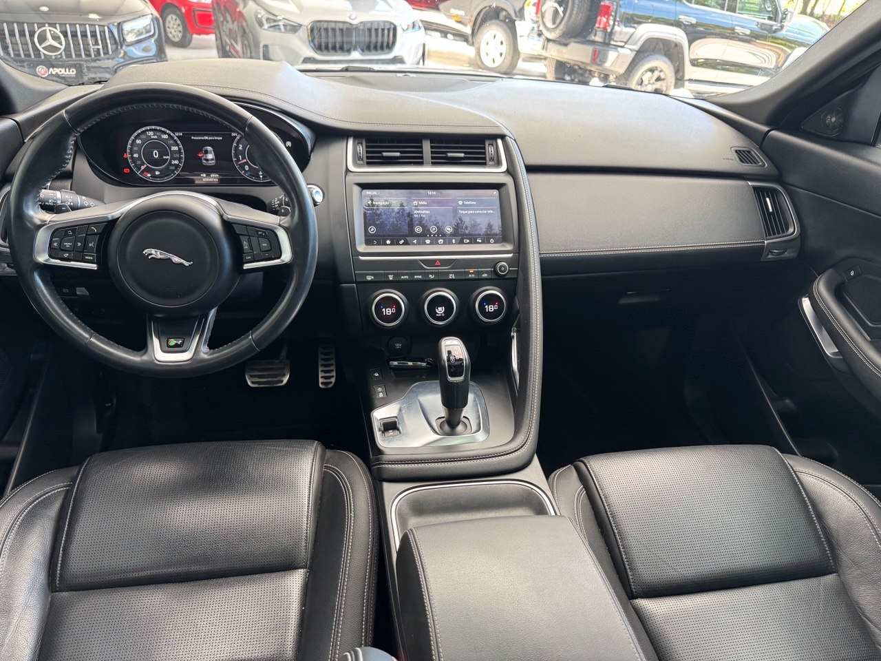 JAGUAR E-Pace 2.0 16V 4P P300 R-DYNAMIC S AWD TURBO AUTOMÁTICO