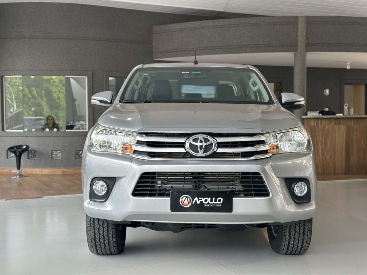 TOYOTA Hilux Caminhonete 2.8 16V SRV 4X4 DIESEL CABINE DUPLA AUTOMÁTICO