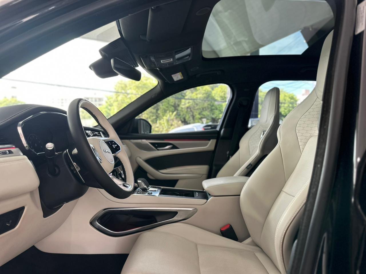 JAGUAR F-Pace 2.0 16V 4P AWD P400E PHEV R-DYNAMIC SE TURBO AUTOMÁTICO
