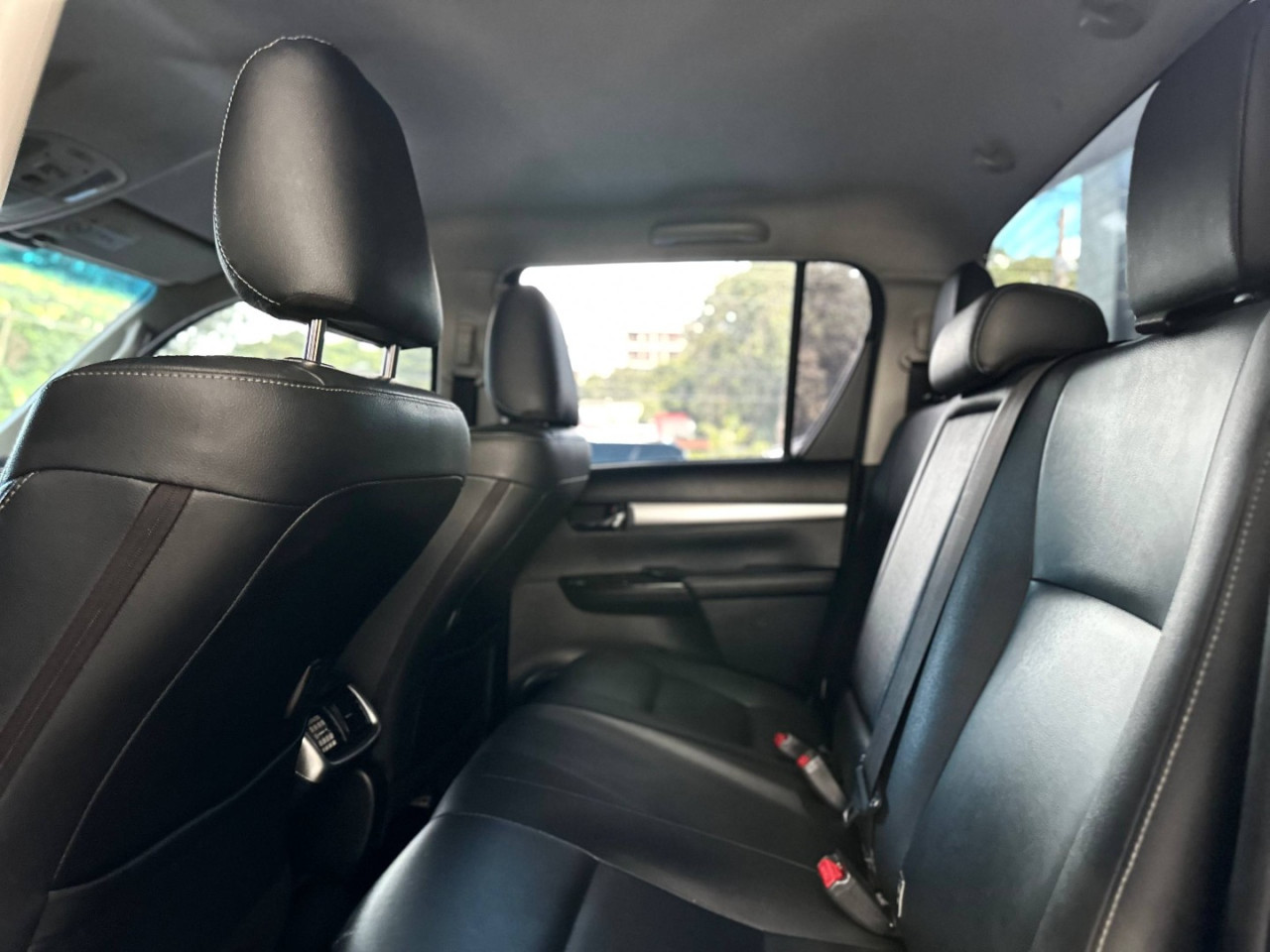 TOYOTA Hilux Caminhonete 2.7 16V 4P SRV FLEX 4X4  CABINE DUPLA AUTOMÁTICO