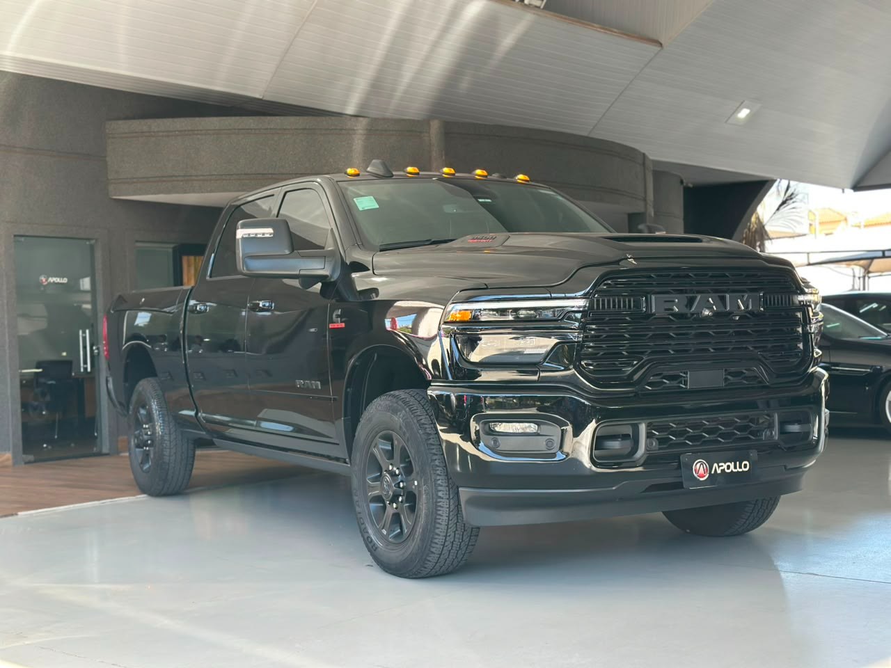 RAM 3500 6.7 I6 LARAMIE NIGHT EDITION CABINE DUPLA 4X4 TURBO DIESEL AUTOMÁTICO
