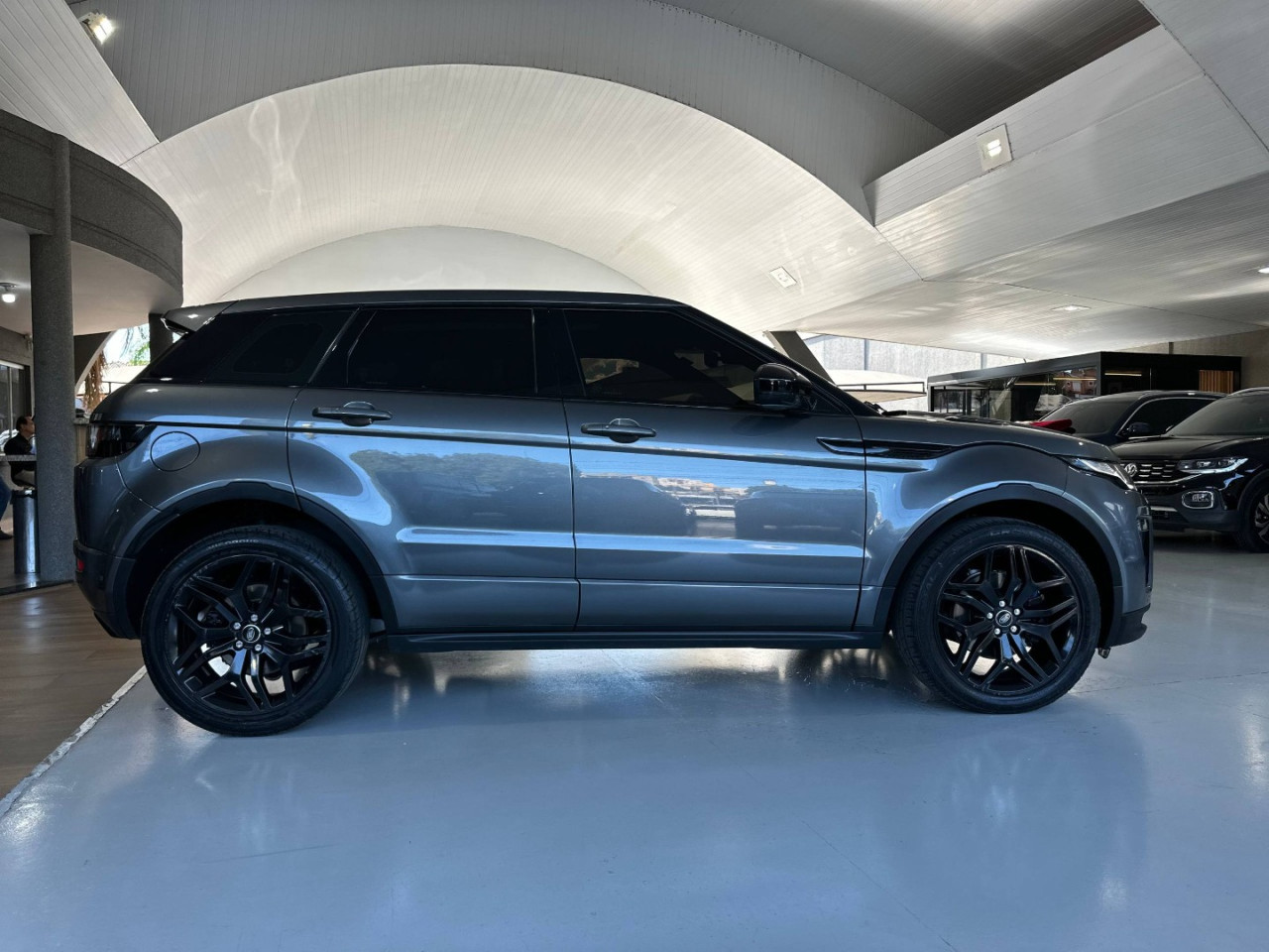 LAND ROVER Range Rover Evoque 2.0 4P FLEX P250 R-DYNAMIC HSE AWD AUTOMÁTICO