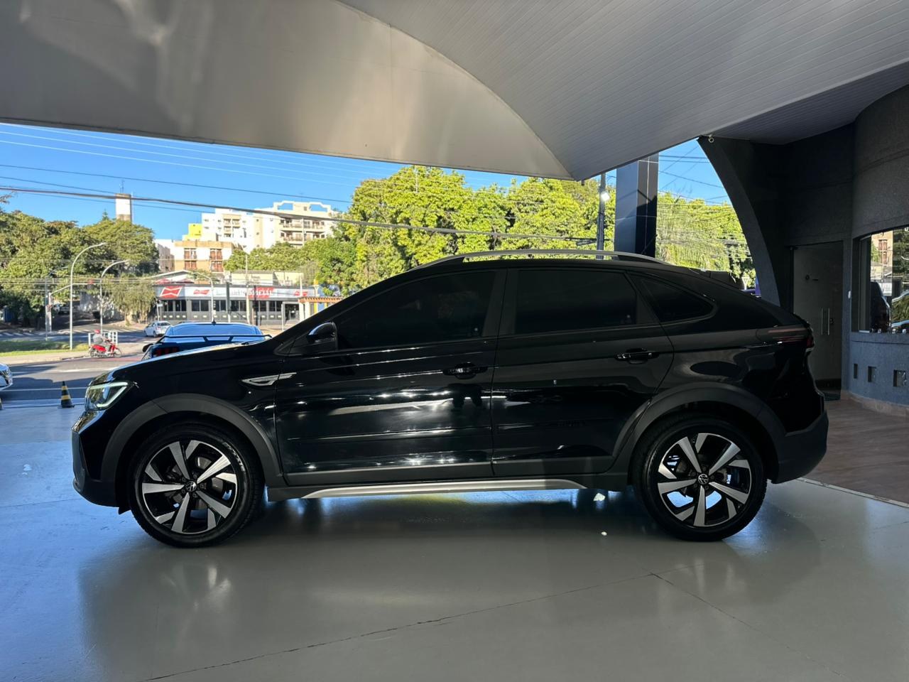 VOLKSWAGEN Nivus 1.0 4P FLEX 200 TSI HIGHLINE TURBO AUTOMÁTICO