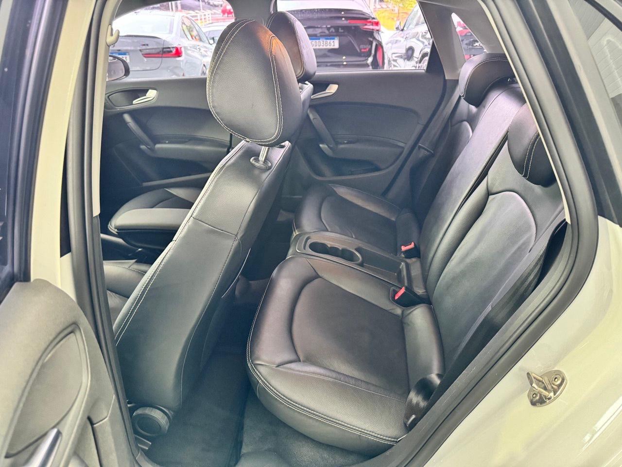 AUDI A1 1.4 16V 4P TFSI SPORTBACK ATRACTION S-TRONIC AUTOMÁTICO