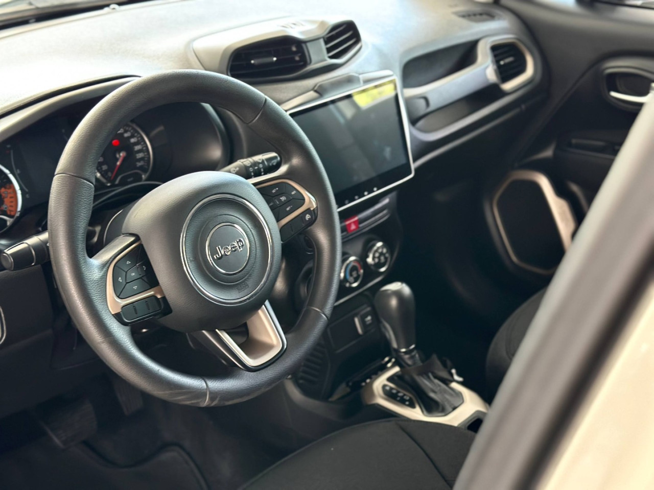 JEEP Renegade 1.8 16V 4P FLEX AUTOMÁTICO