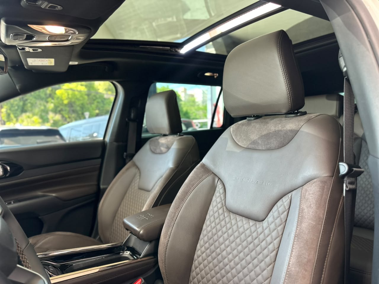 JEEP Commander 2.0 16V 4P HURRICANE 4 OVERLAND TURBO 4X4 AUTOMÁTICO AT9