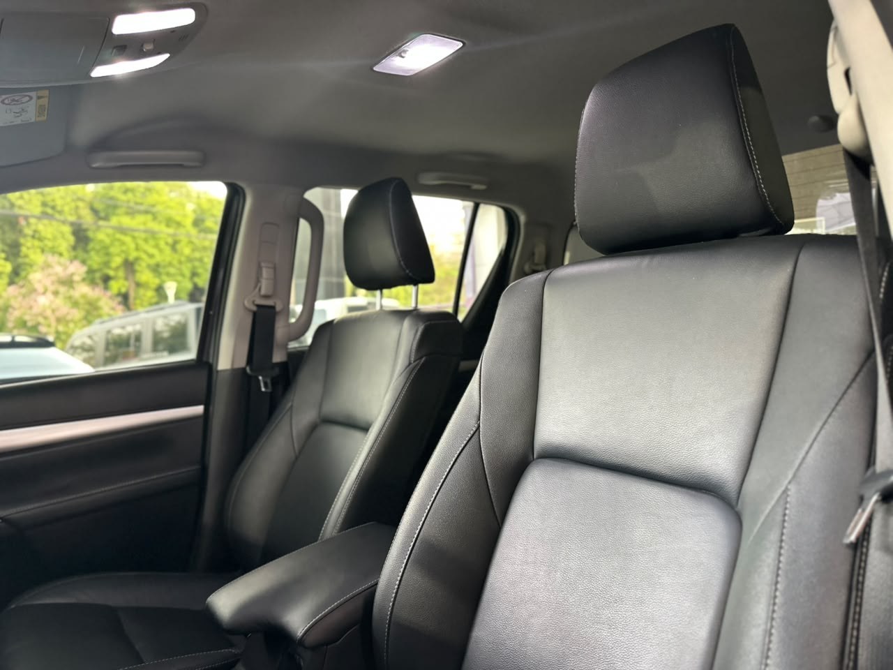 TOYOTA Hilux Caminhonete 2.8 16V SRV 4X4 DIESEL CABINE DUPLA AUTOMÁTICO