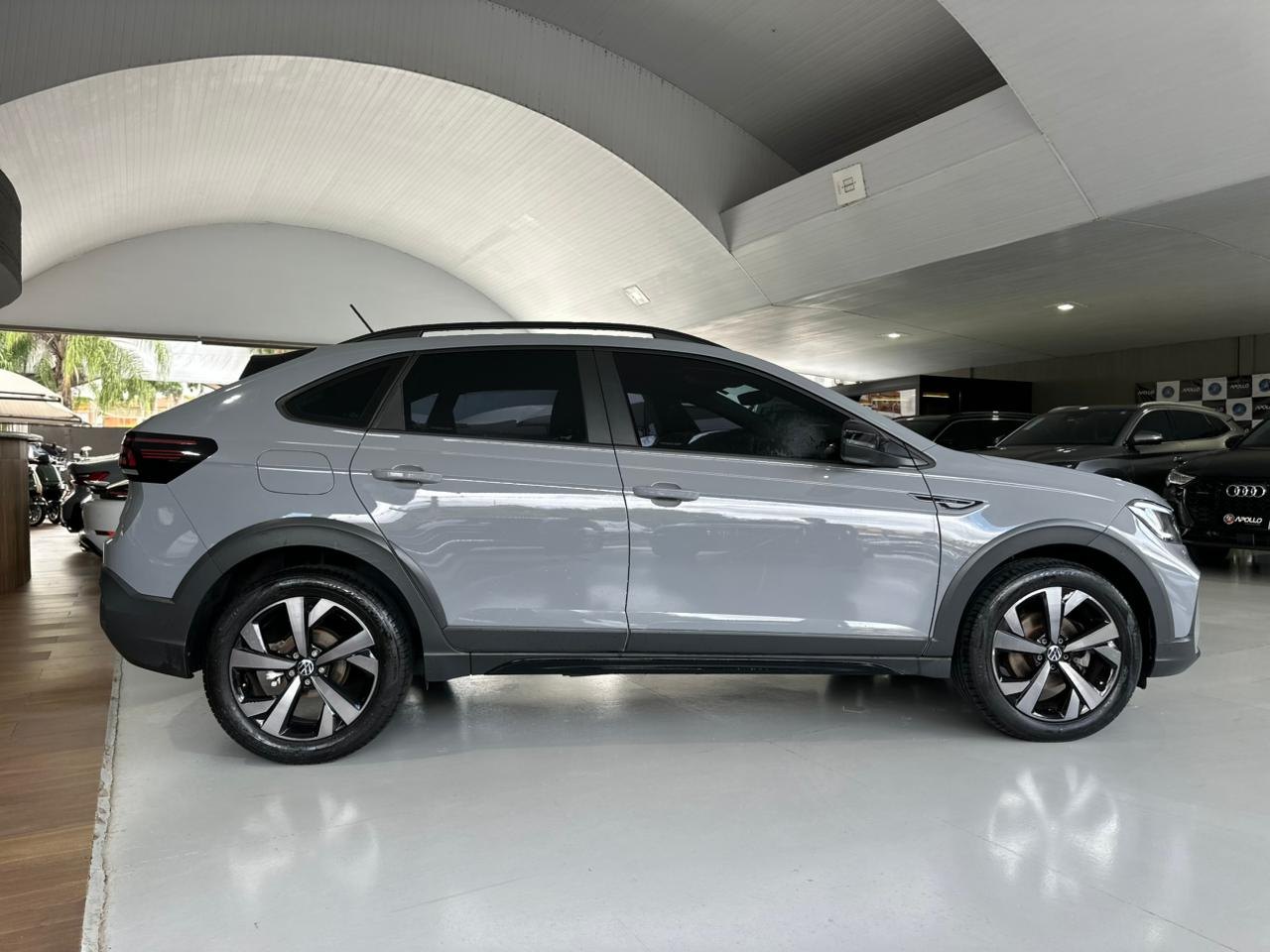 VOLKSWAGEN Nivus 1.0 4P FLEX 200 TSI HIGHLINE TURBO AUTOMÁTICO