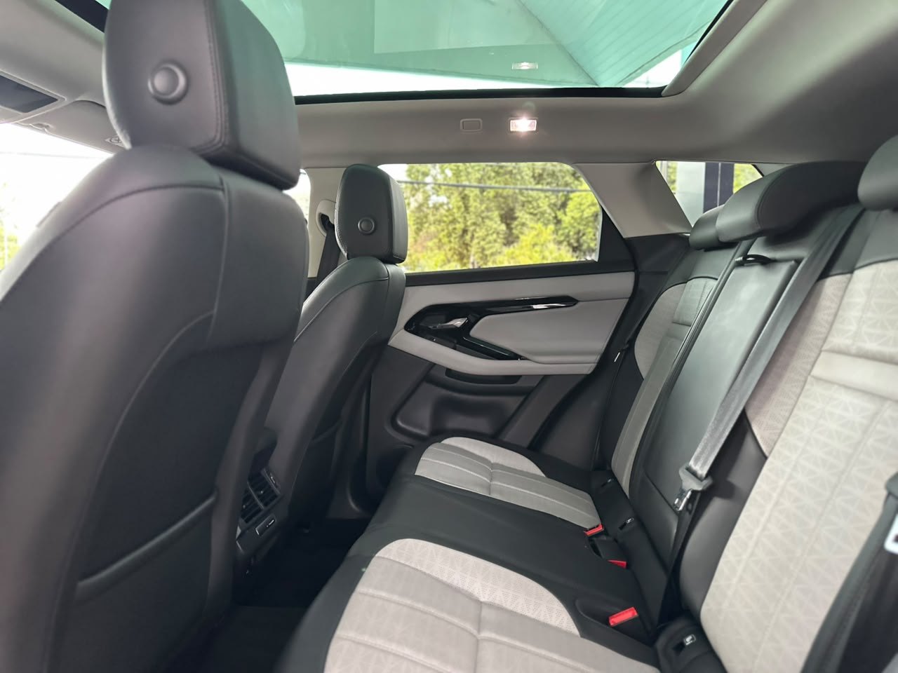 LAND ROVER Range Rover Evoque 2.0 4P FLEX P250 R-DYNAMIC HSE AWD AUTOMÁTICO