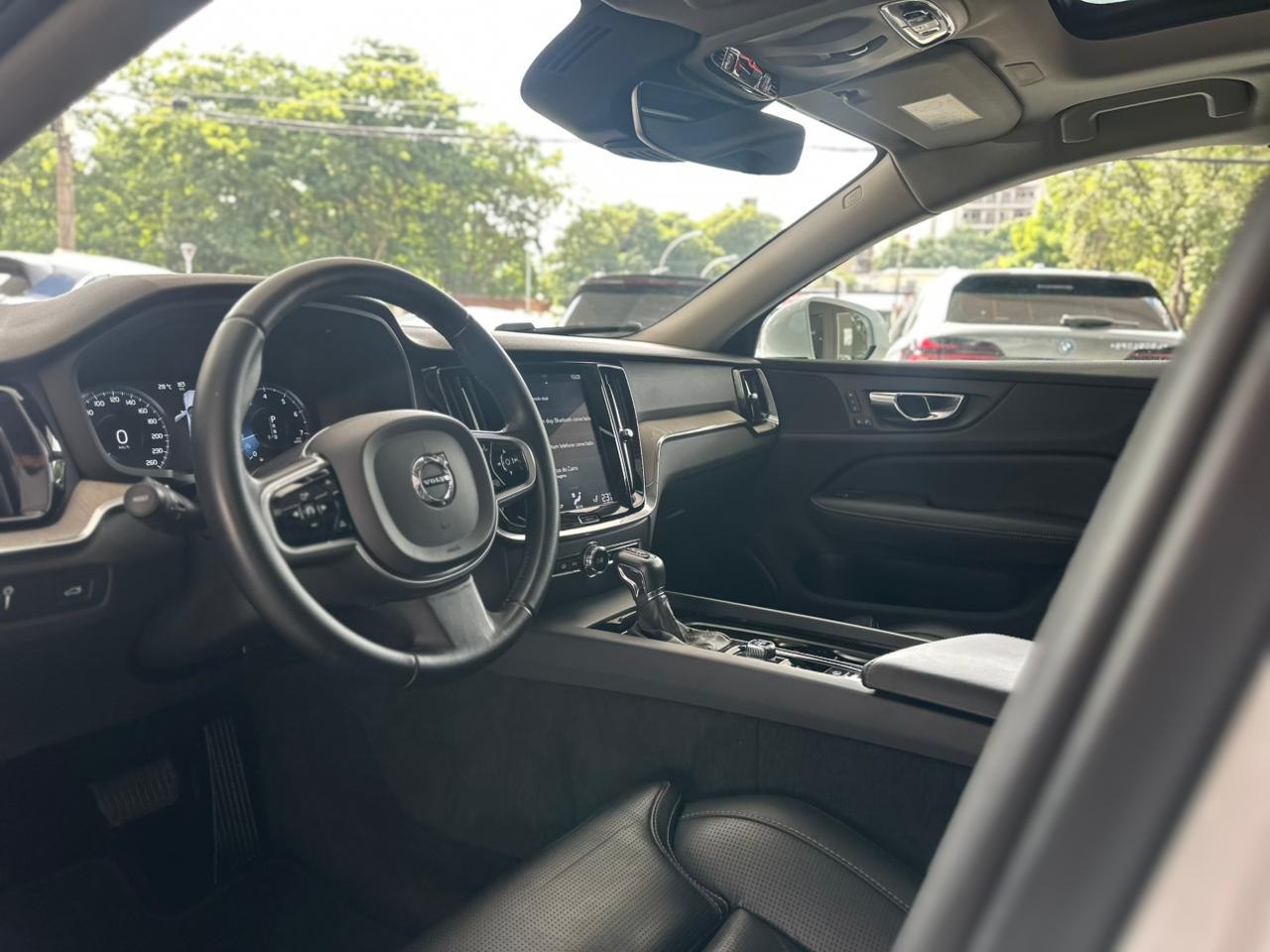 VOLVO S60 2.0 4P T5 INSCRIPT TURBO AUTOMÁTICO