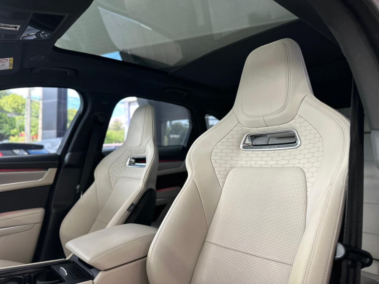 JAGUAR F-Pace 2.0 16V 4P AWD P400E PHEV R-DYNAMIC SE TURBO AUTOMÁTICO