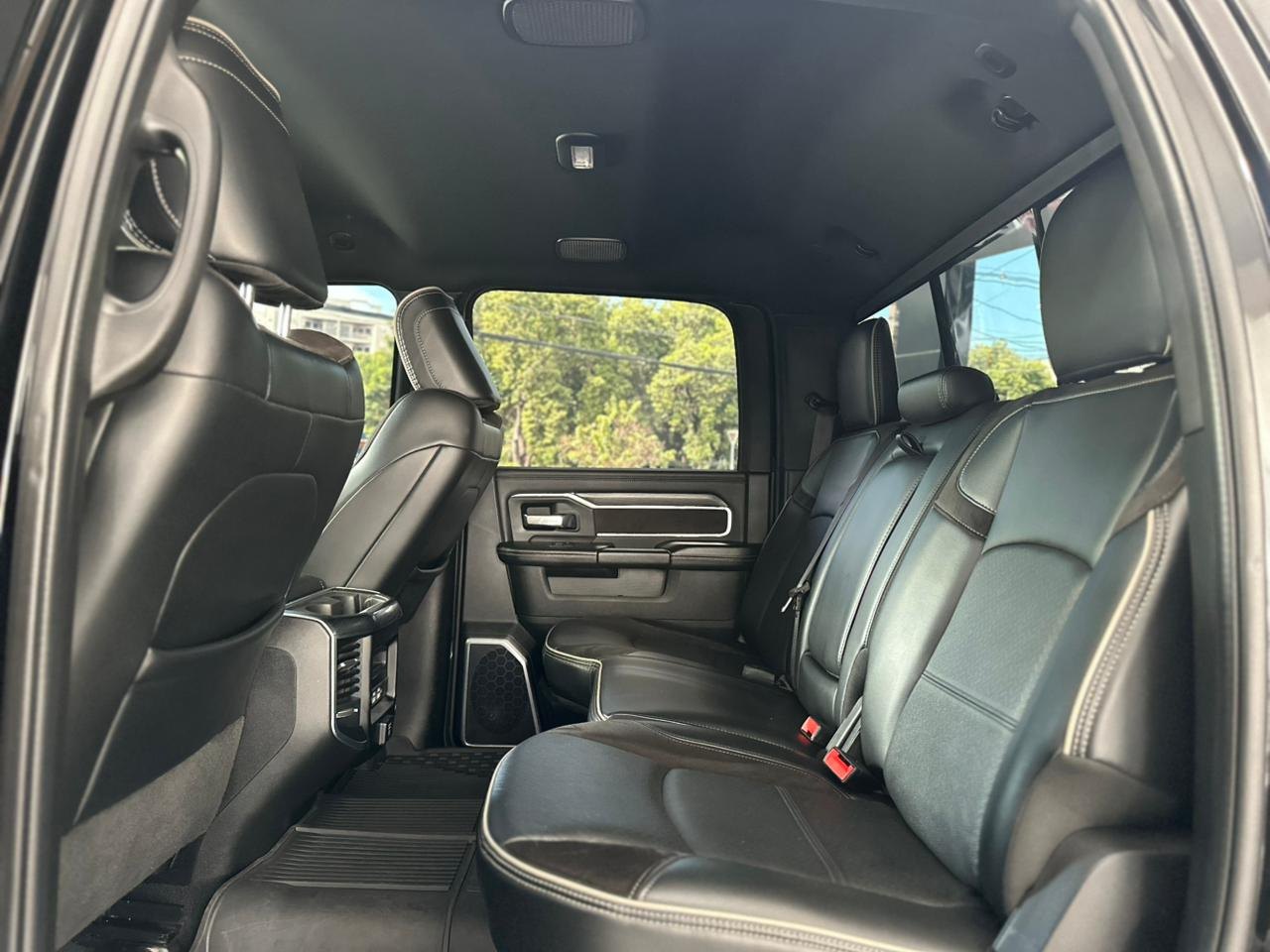 RAM 2500 6.7 I6 24V SLT CABINE DUPLA TURBO DIESEL LARAMIE 4X4 AUTOMÁTICO