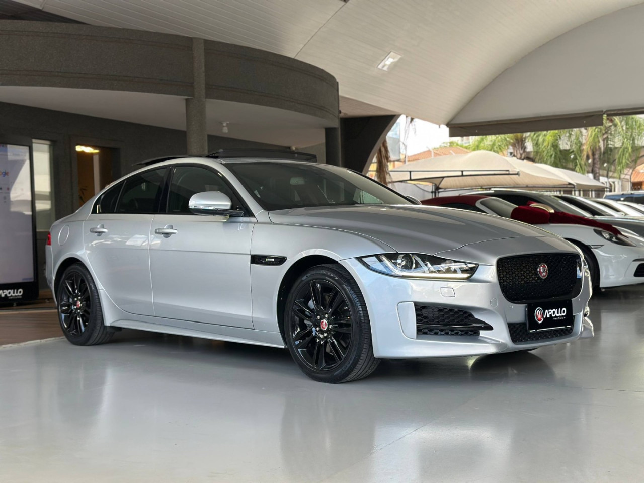 JAGUAR XE 2.0 16V 4P SI4 R-SPORT TURBO AUTOMÁTICO