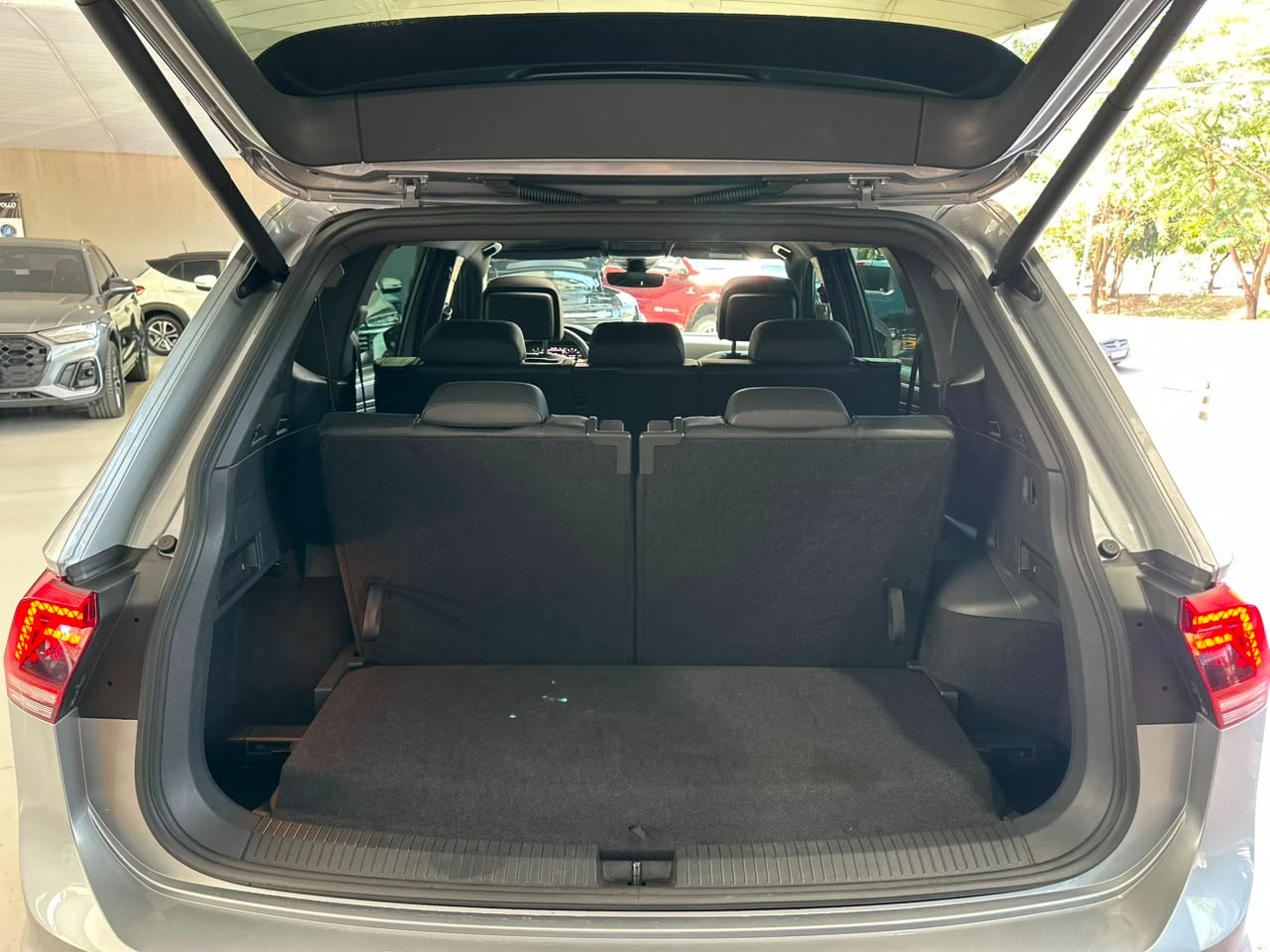 VOLKSWAGEN Tiguan 2.0 16V 4P TSI 300 TURBO R-LINE AUTOMÁTICO