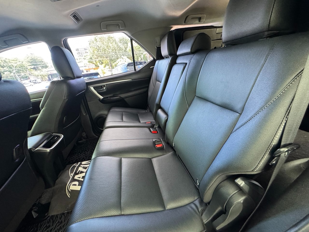 TOYOTA Hilux SW4 2.8 16V 4P SRX 4X4 7 LUGARES TURBO DIESEL AUTOMÁTICO