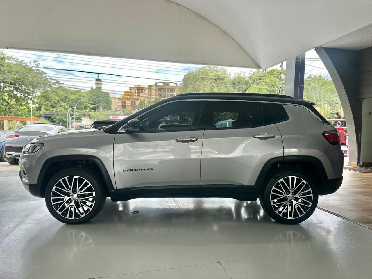 JEEP Compass 2.0 16V 4P 350 LIMITED 4X4 TURBO DIESEL AUTOMÁTICO