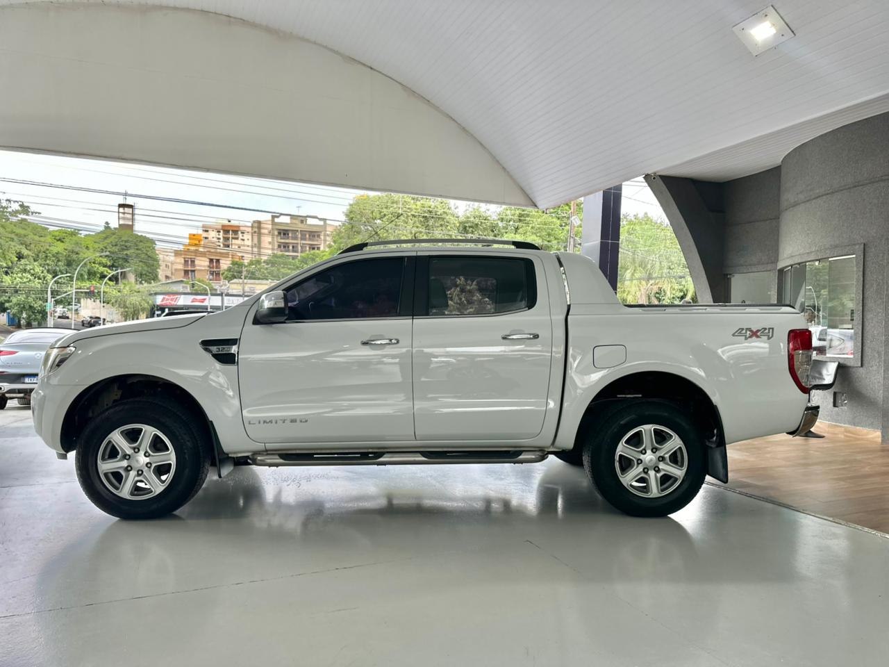 FORD Ranger 3.2 20V CABINE DUPLA 4X4 LIMITED TURBO DIESEL AUTOMÁTICO