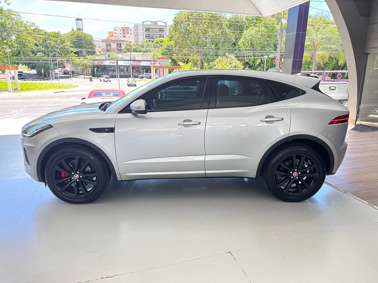 JAGUAR E-Pace 2.0 16V 4P P300 R-DYNAMIC S AWD TURBO AUTOMÁTICO