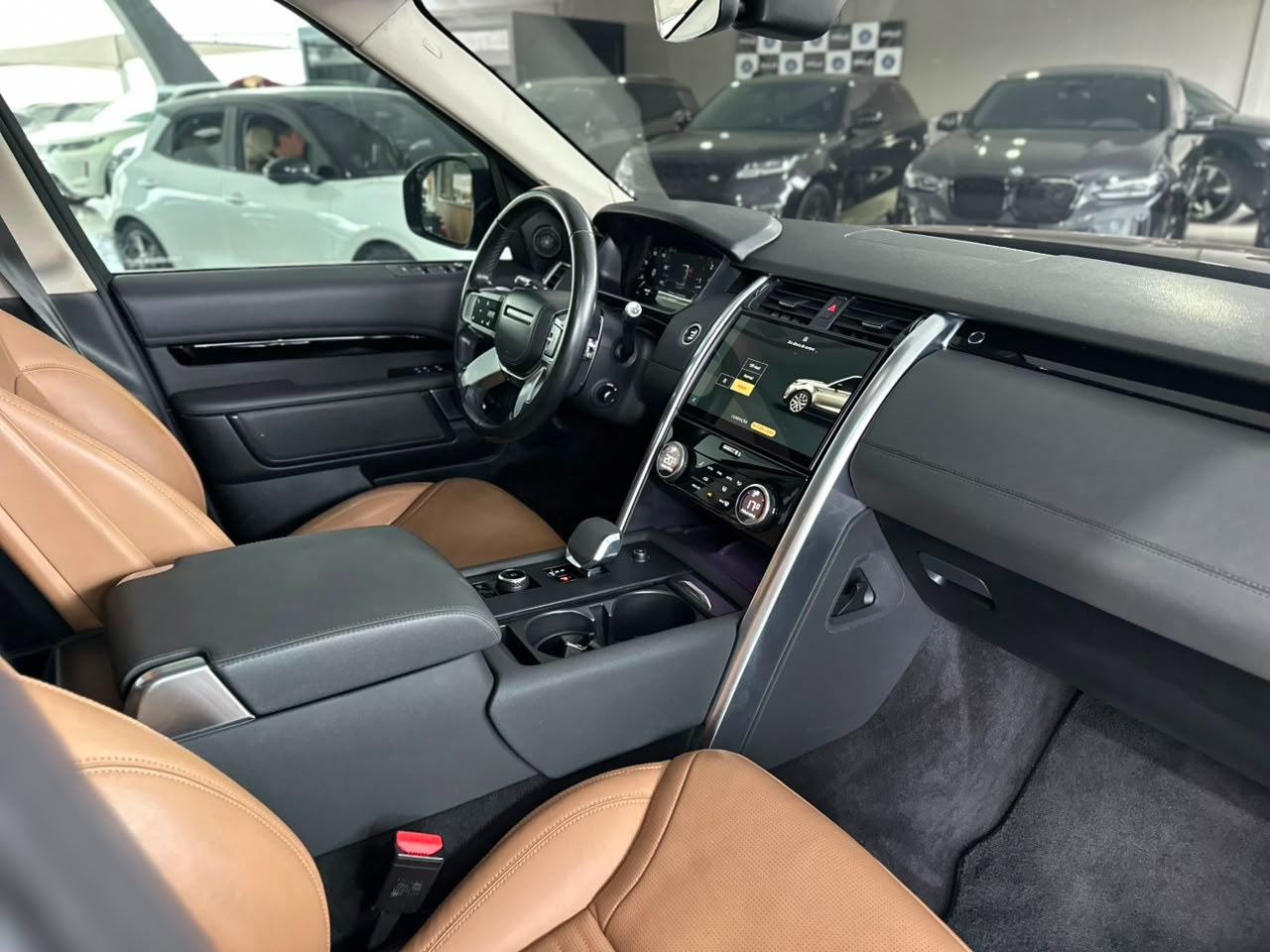 LAND ROVER Discovery 3.0 4P HSE SDV6 4X4 TURBO DIESEL AUTOMÁTICO