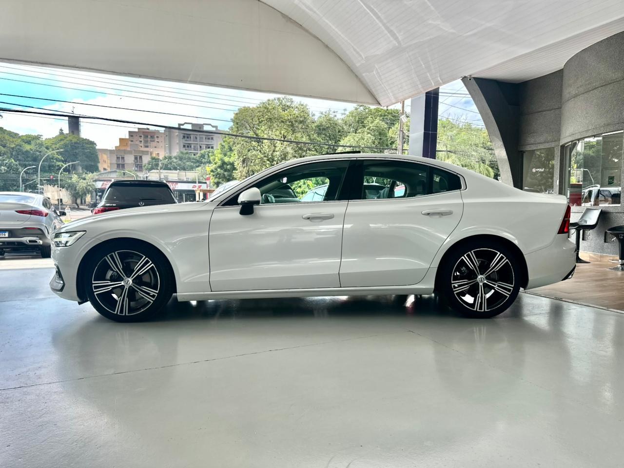 VOLVO S60 2.0 4P T5 INSCRIPT TURBO AUTOMÁTICO