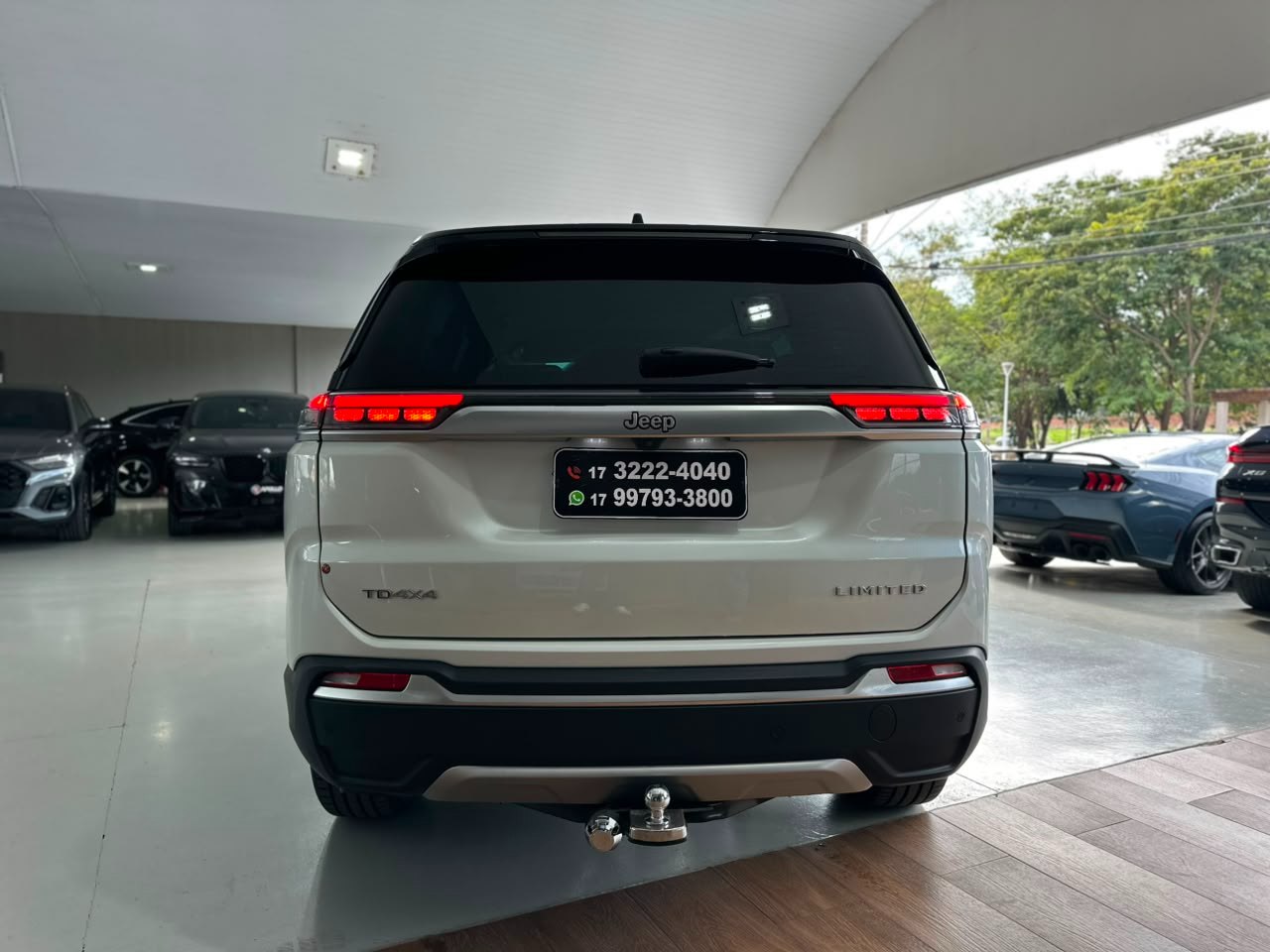 JEEP Commander 1.3 16V 4P FLEX T270 LIMITED TURBO AUTOMÁTICO AT6