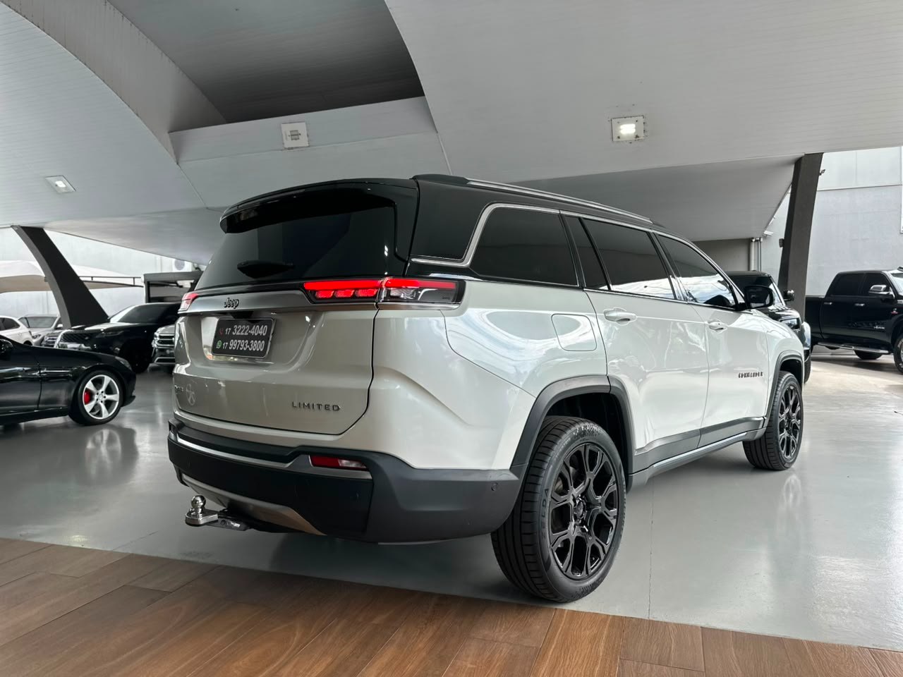 JEEP Commander 1.3 16V 4P FLEX T270 LIMITED TURBO AUTOMÁTICO AT6