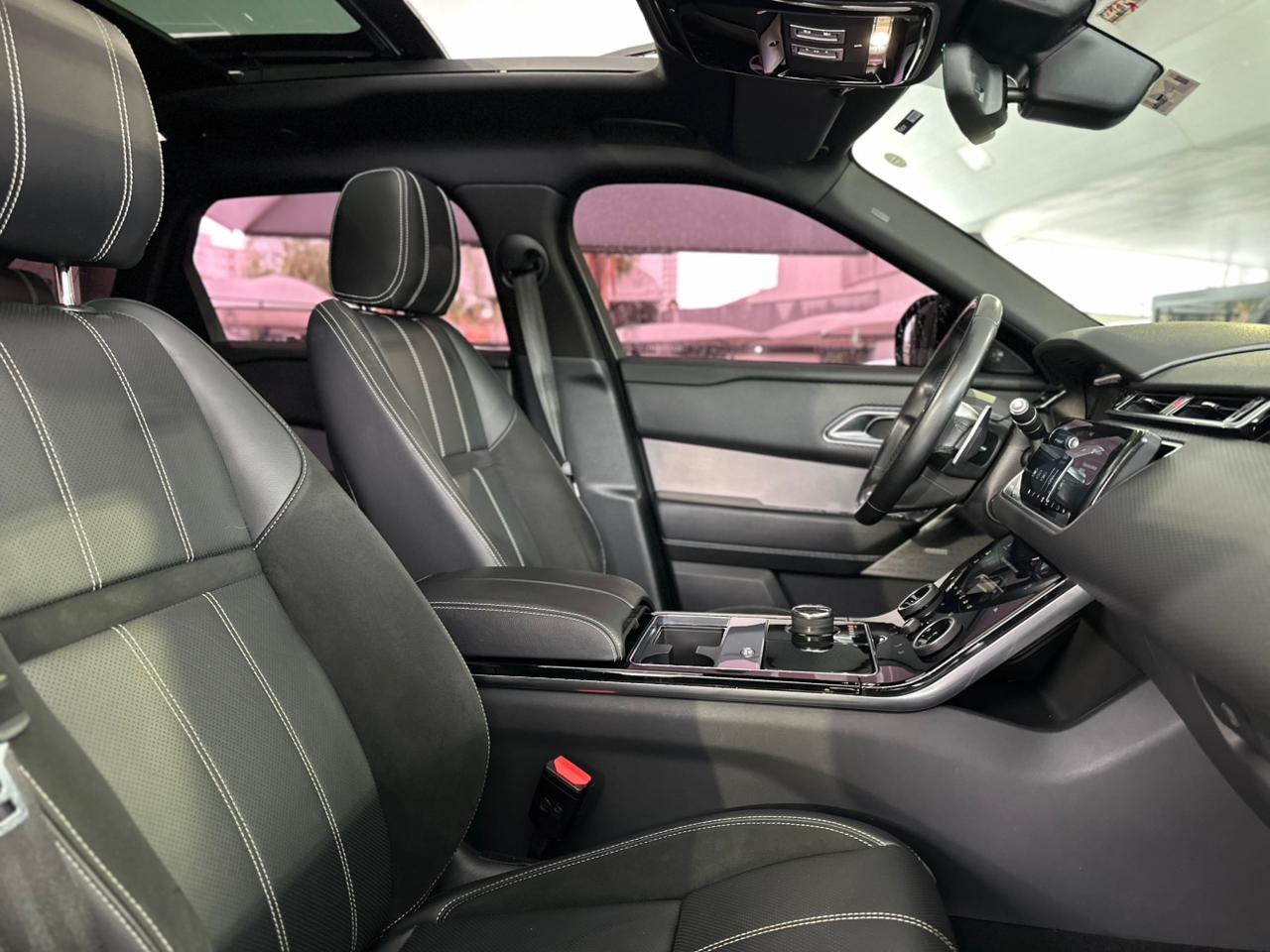 LAND ROVER Range Rover Velar 2.0 16V 4P P300 SE R-DYNAMIC AUTOMÁTICO