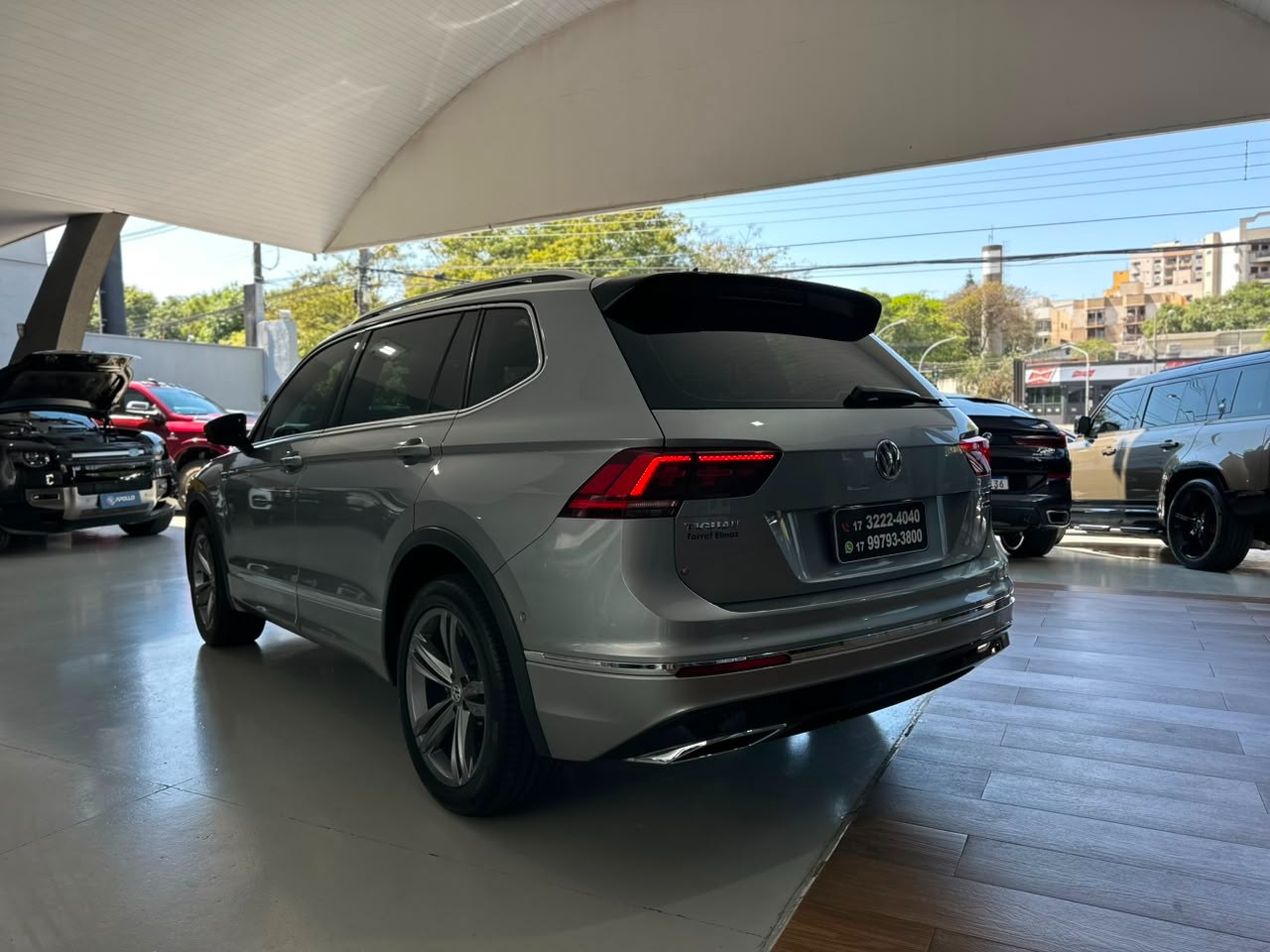 VOLKSWAGEN Tiguan 2.0 16V 4P TSI 300 TURBO R-LINE AUTOMÁTICO
