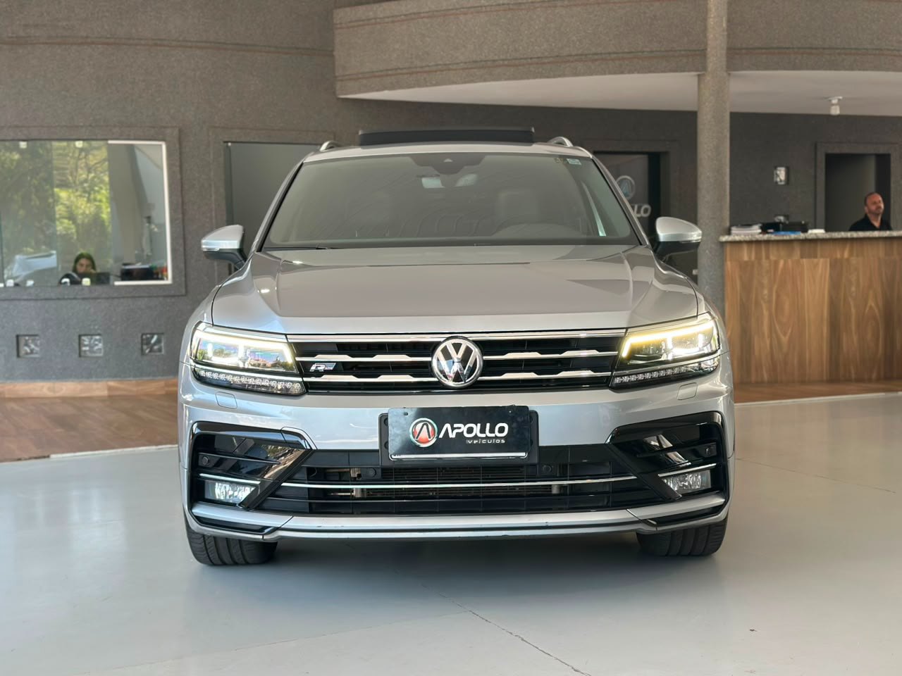 VOLKSWAGEN Tiguan 2.0 16V 4P TSI 300 TURBO R-LINE AUTOMÁTICO