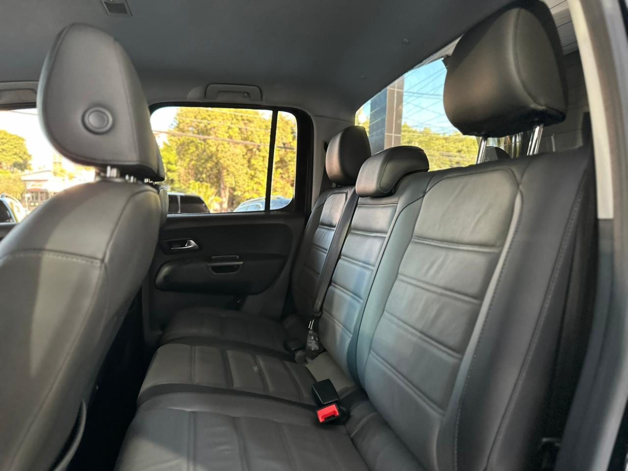 VOLKSWAGEN Amarok 3.0 V6 CABINE DUPLA HIGHLINE 4X4 TURBO INTERCOOLER AUTOMÁTICO