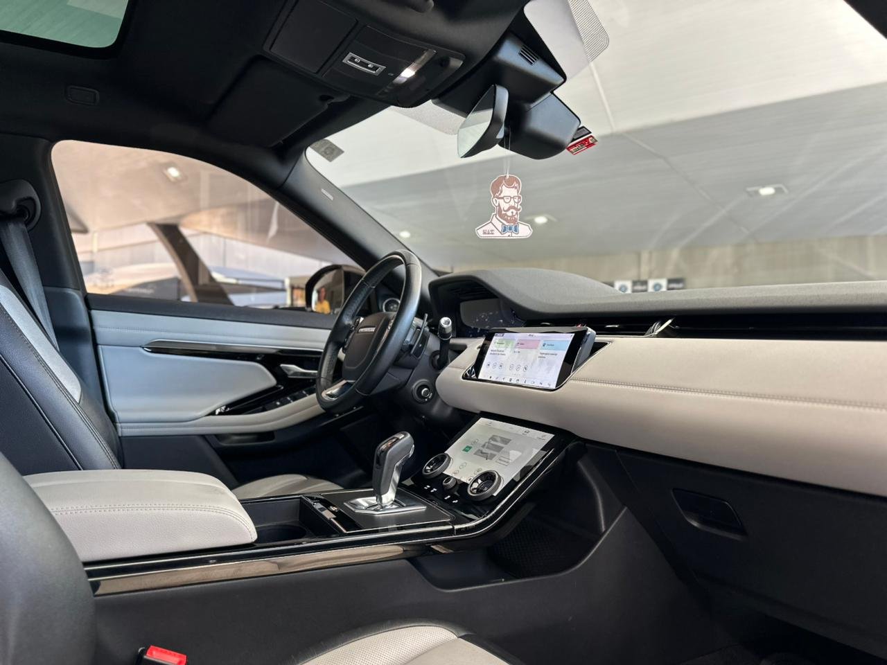 LAND ROVER Range Rover Evoque 2.0 4P FLEX P250 R-DYNAMIC SE AWD AUTOMÁTICO
