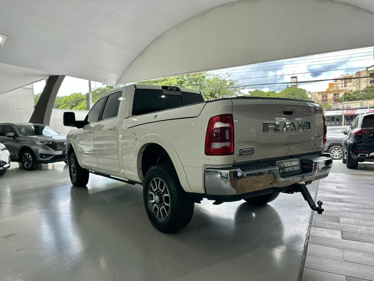 RAM 3500 6.7 I6 LIMITED LONG HORN CABINE DUPLA 4X4 TURBO DIESEL AUTOMÁTICO