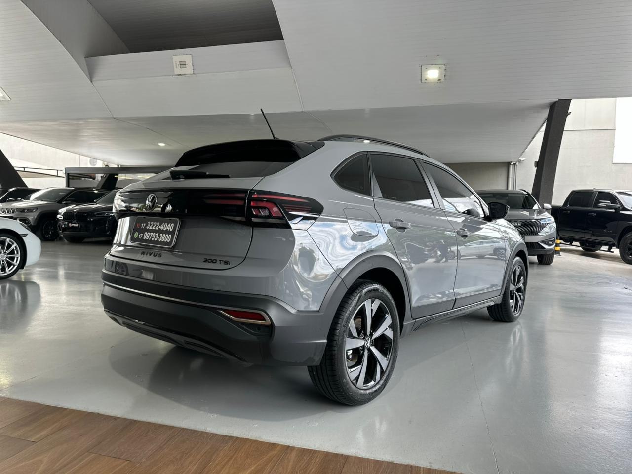 VOLKSWAGEN Nivus 1.0 4P FLEX 200 TSI HIGHLINE TURBO AUTOMÁTICO