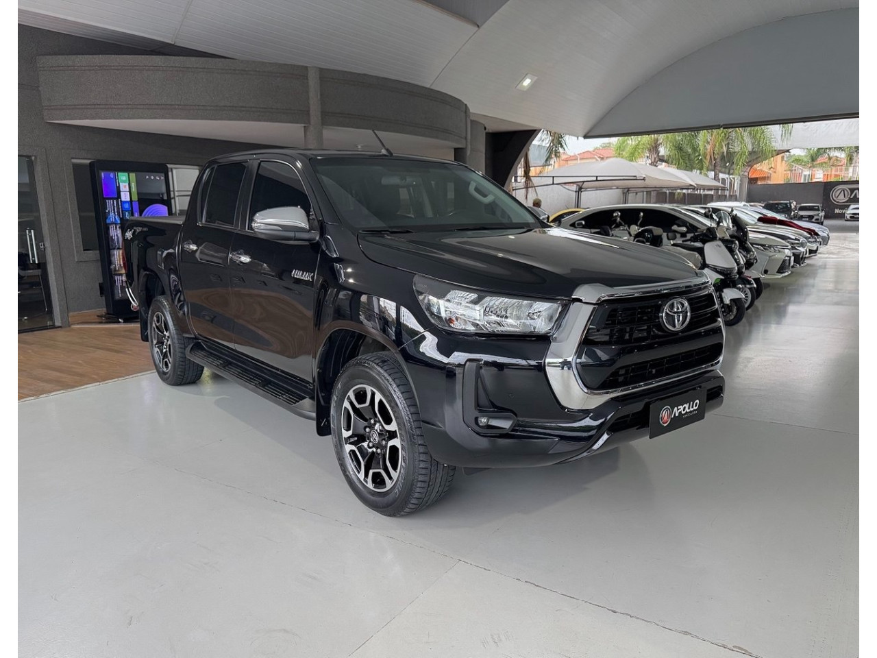 TOYOTA Hilux Caminhonete 2.8 16V SRV 4X4 DIESEL CABINE DUPLA AUTOMÁTICO