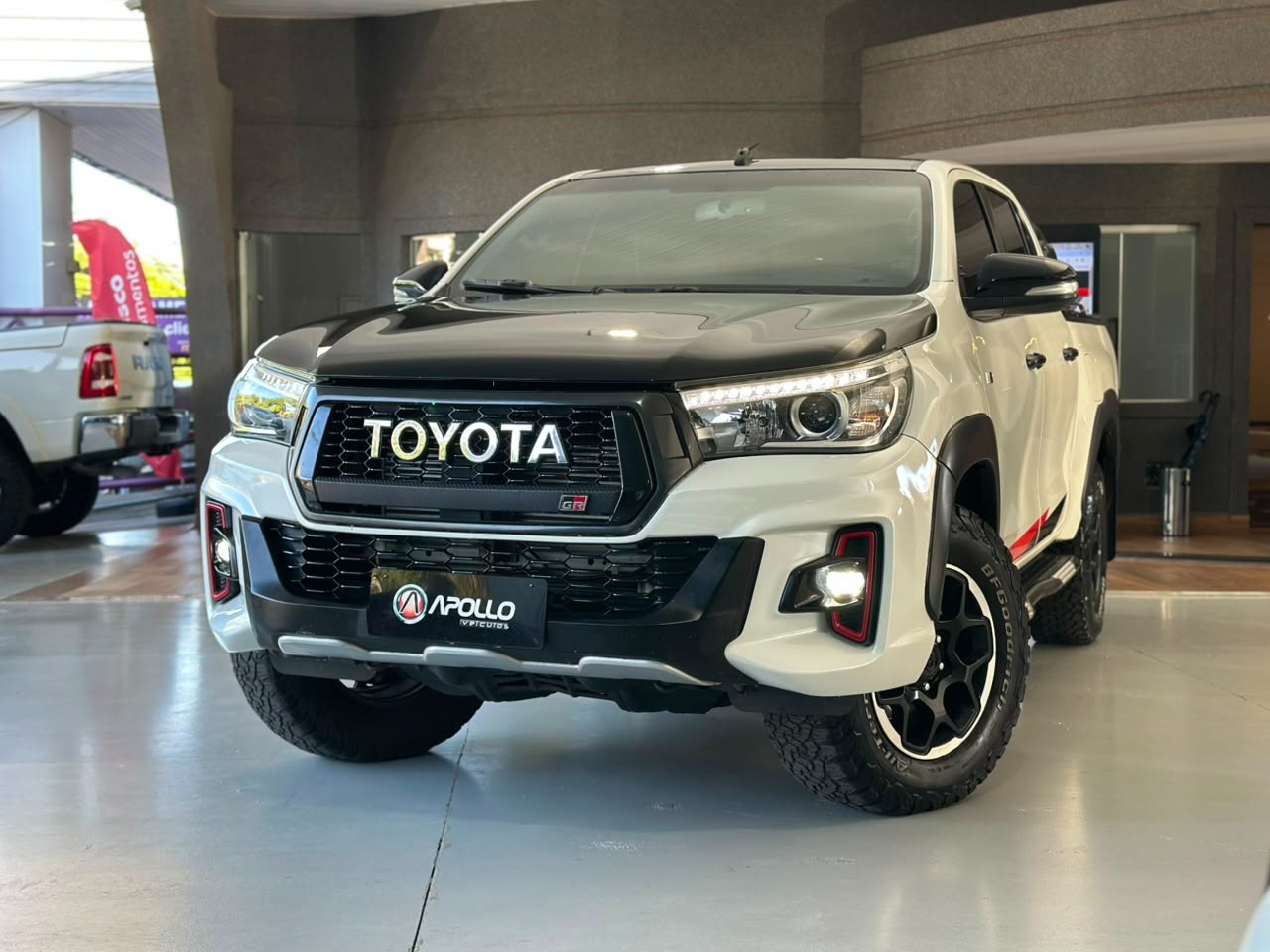 Hilux Caminhonete 2.8 16V GR SPORT 4X4 TURBO DIESEL CABINE DUPLA AUTOMÁTICO