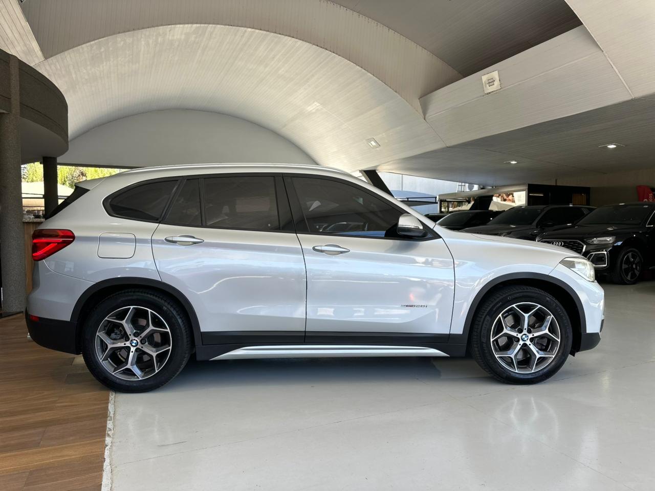 BMW X1 2.0 16V 4P S DRIVE 20I X-LINE AUTOMÁTICO