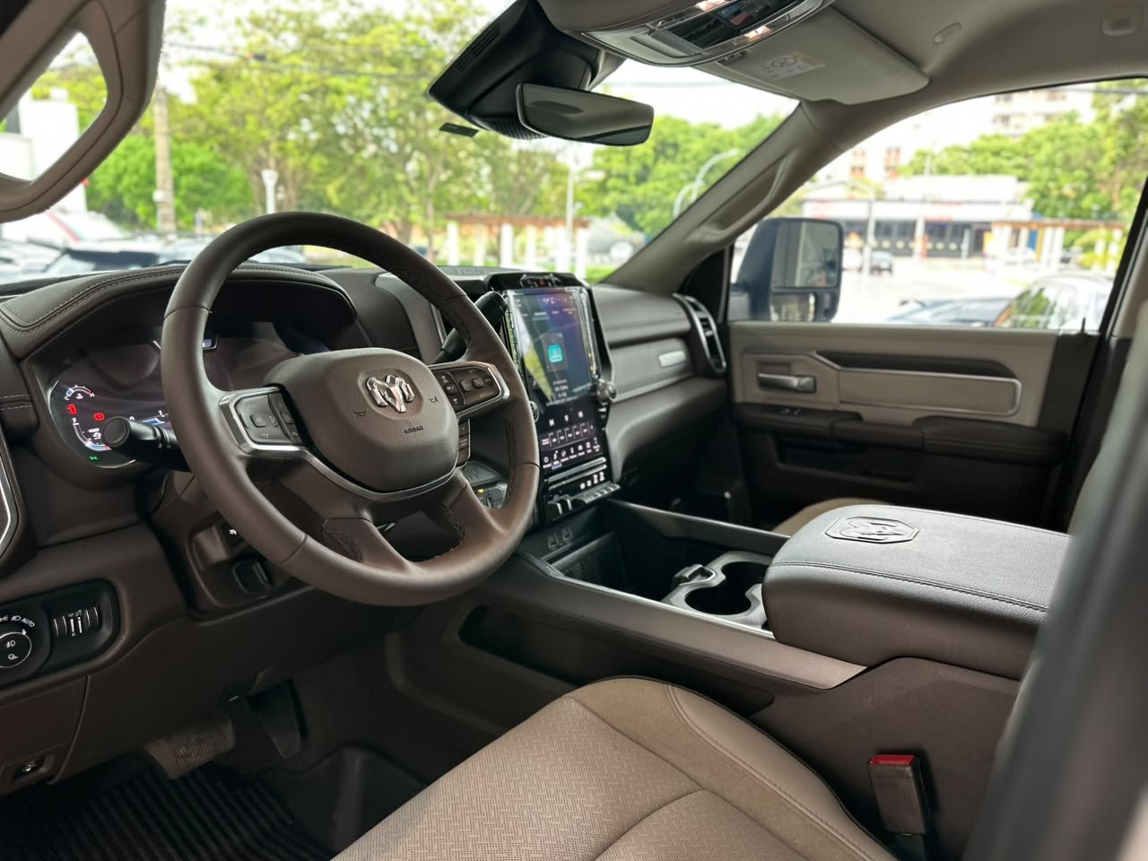 RAM 2500 6.7 I6 24V SLT CABINE DUPLA TURBO DIESEL LARAMIE 4X4 AUTOMÁTICO