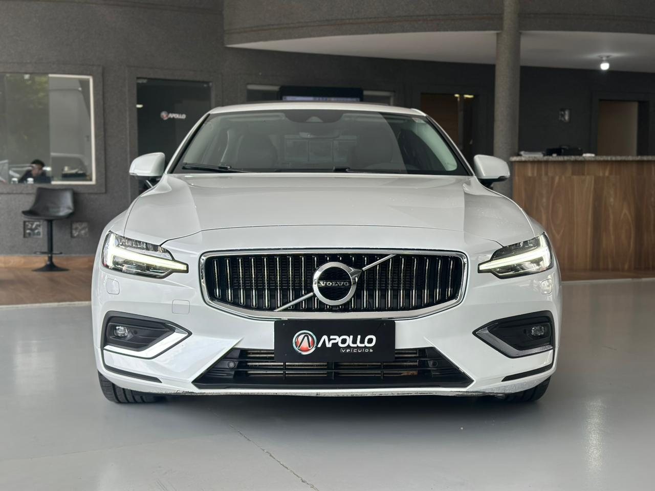 VOLVO S60 2.0 4P T5 INSCRIPT TURBO AUTOMÁTICO
