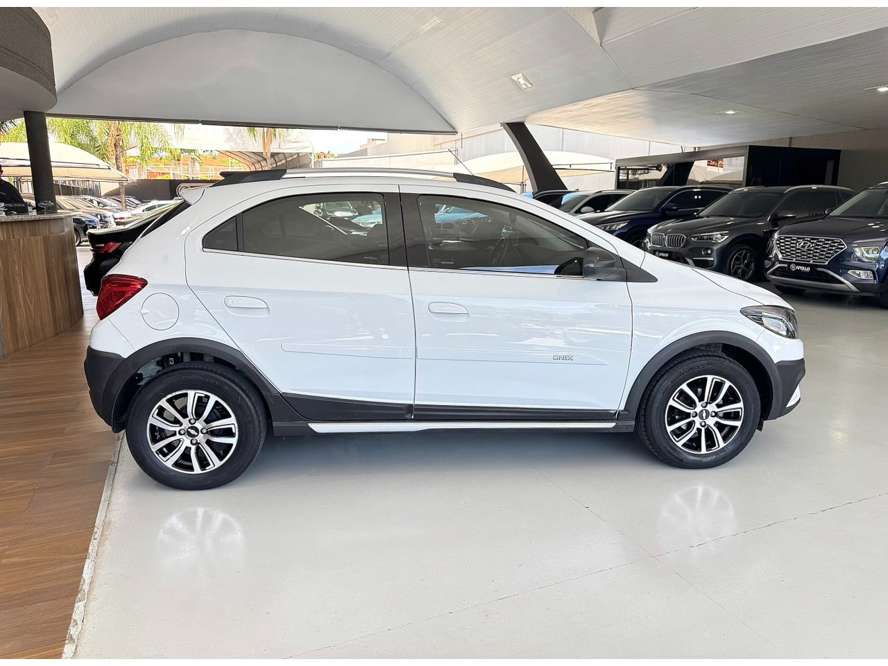 CHEVROLET Onix Hatch 1.4 4P FLEX ACTIV AUTOMÁTICO