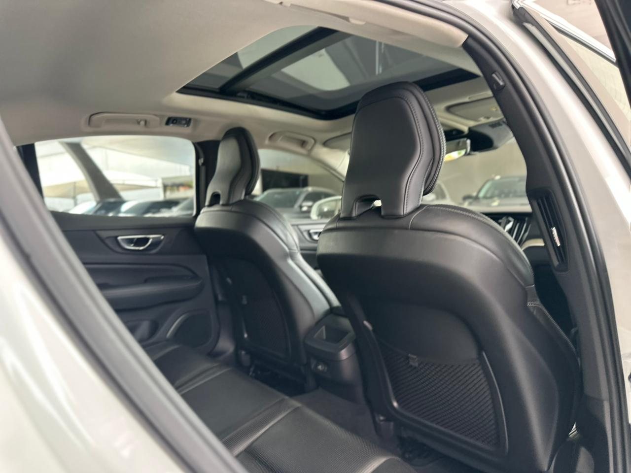 VOLVO S60 2.0 4P T5 INSCRIPT TURBO AUTOMÁTICO