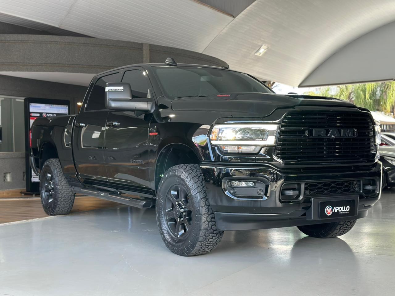 RAM 2500 6.7 I6 24V SLT CABINE DUPLA TURBO DIESEL LARAMIE 4X4 AUTOMÁTICO