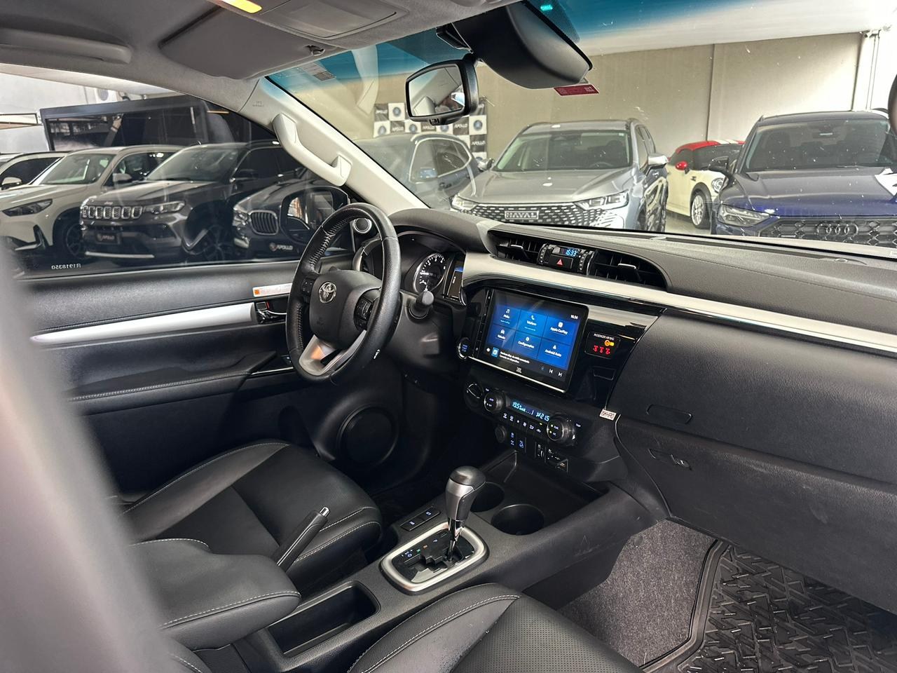 TOYOTA Hilux Caminhonete 2.8 16V SRX PLUS 4X4 TURBO DIESEL CABINE DUPLA AUTOMÁTICO